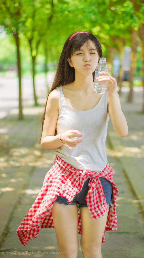 “武汉马拉松：赛道上的每一步都充满挑战”