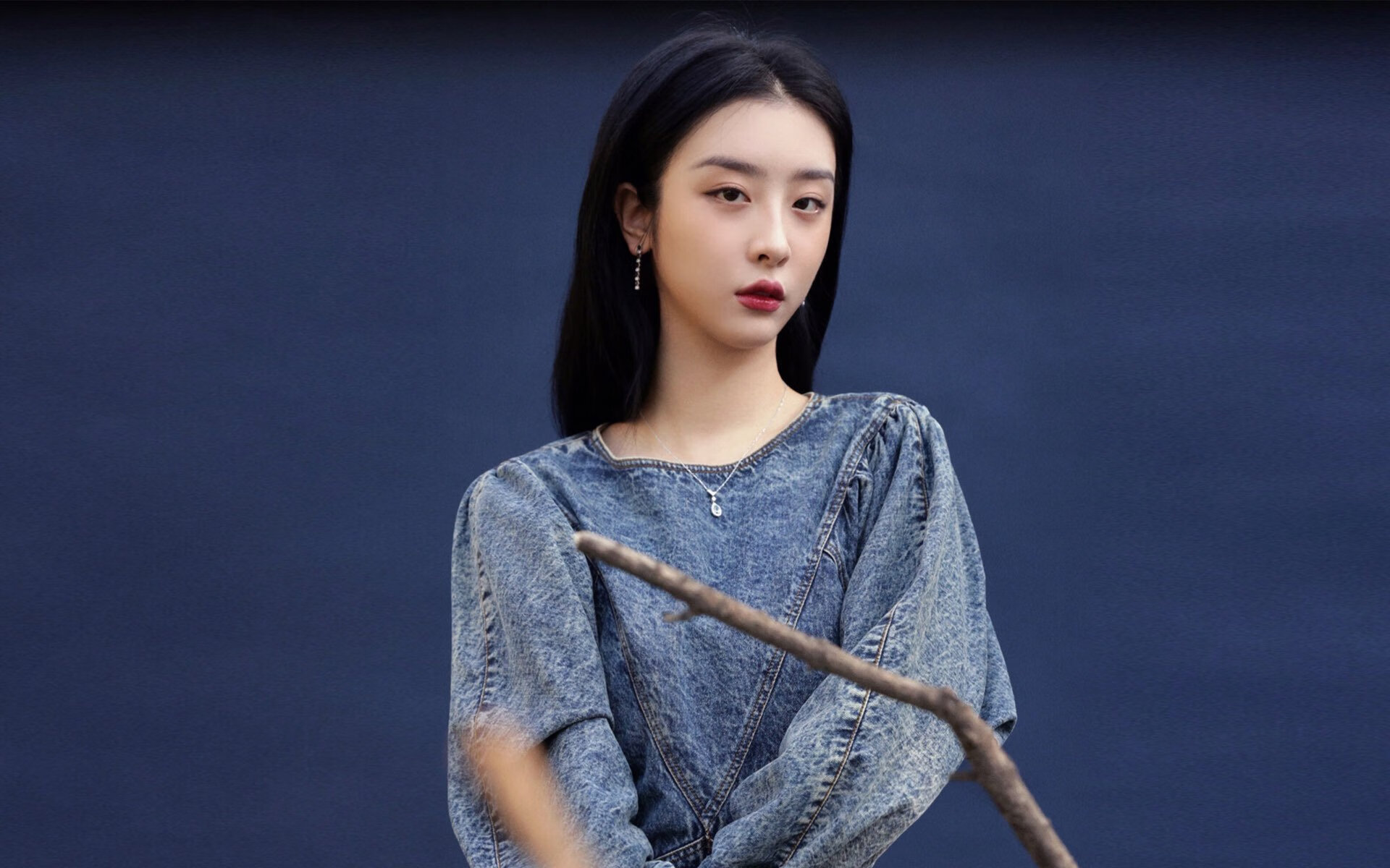 裁判争议判罚引发球员联名申诉,纪律委员会介入,裁判被球员群殴